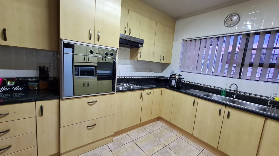 4 Bedroom Property for Sale in Dana Bay Western Cape